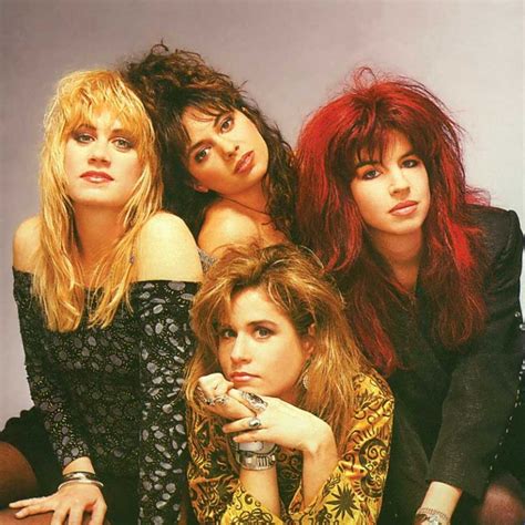 “Walk like an Egyptian” (The Bangles) – 1985