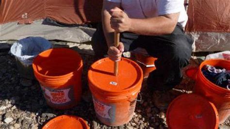 Make a DIY Washing Machine from a Five-Gallon Bucket Emergency Preparation, Survival Prepping ...