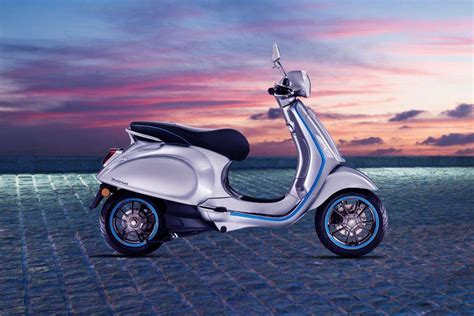 Vespa ELETTRICA 2024 Images - Check out design & styling | OTO