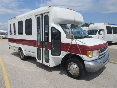 2000 Eldorado Ford 12 Passenger Shuttle Bus