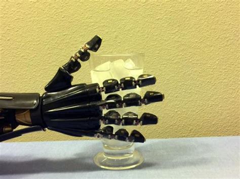 Artificial ‘skin’ gives robotic hand a sense of touch | Kurzweil