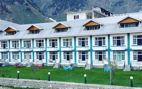 Best Hotels in Naran: Location, Amenities & More | Zameen Blog