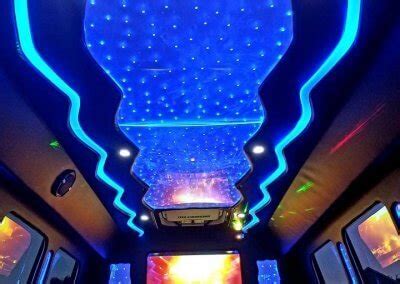 Ford Econoline Bus | 20-Passenger Party Bus Rental In Portland