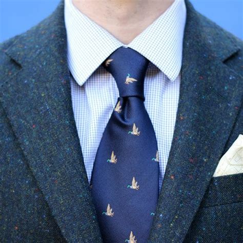 How to Tie a Full Windsor Knot (a.k.a., Double Windsor) - The Modest Man