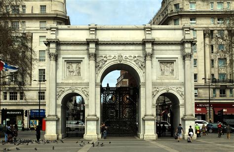 The Marble Arch in London | Marble arch, Kensington tours, Tourist sites