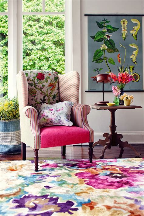 Eye For Design: Decorating With Bold Floral Rugs