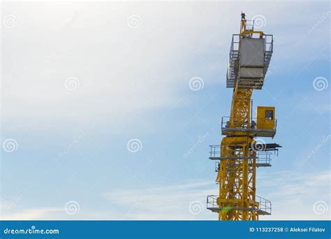 Crane builds a house stock photo. Image of housing, activity - 113237258