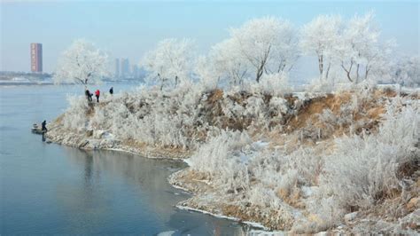 Winter wonderland: China’s Jilin City coated in ice | Climate Crisis | Al Jazeera