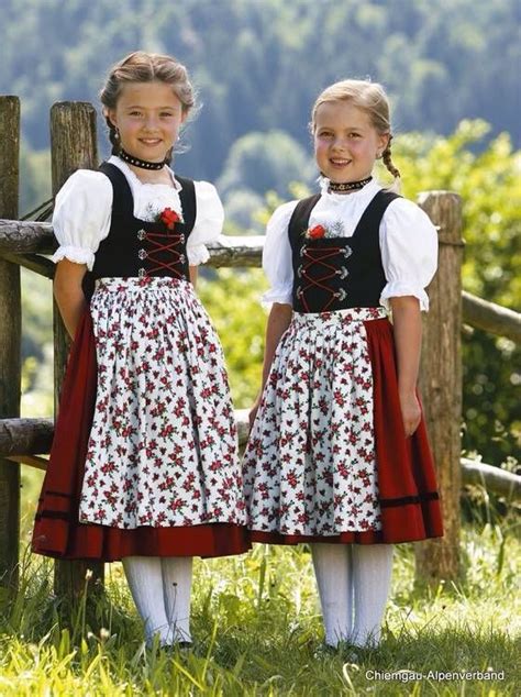 Germany girls | Dirndl trachten, Dirndl und lederhosen, Kinderkleidung