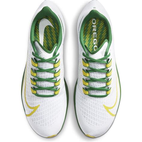 Nike releases new Oregon Ducks Pegasus 37 shoes: Are they a must-have, or will you pass ...