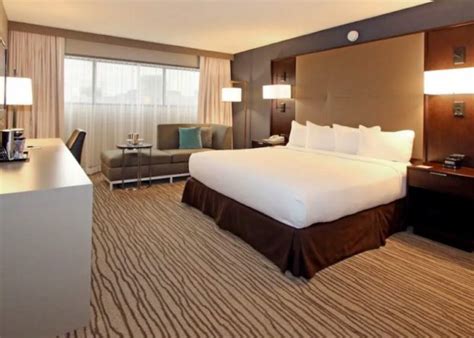 11 BEST HOTELS near NEWARK AIRPORT