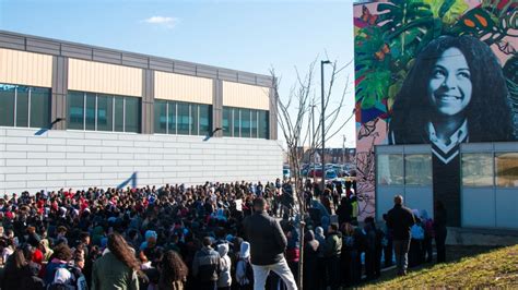 Esperanza Students Lead School Walkout