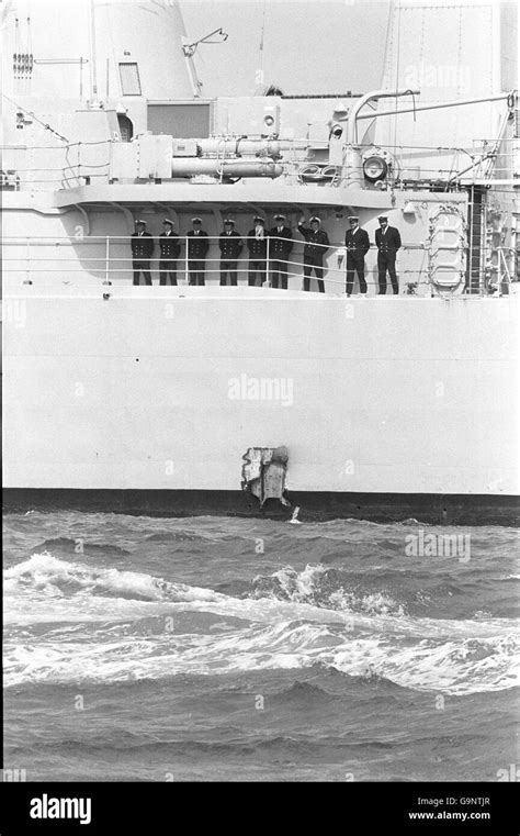 Hms glasgow crew Black and White Stock Photos & Images - Alamy