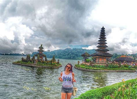 2 #temples on an island in the middle of a lake which is on the top of ...