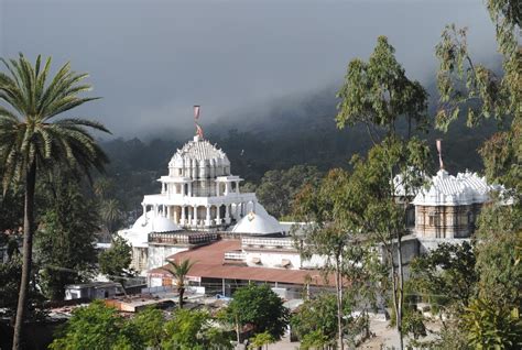 What is Dilwara temple famous for? : Namaste! | Gozo cabs journey across India