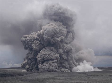 Volcano Watch: New insights gained from Kilauea summit collapses - West ...