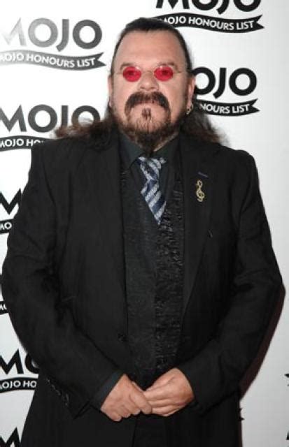 Roy Wood biography. British rock musician, multi-instrumentalist ...