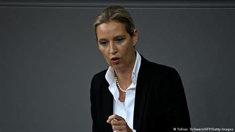 German far-right AfD co-leader Alice Weidel contracts COVID | News | DW ...