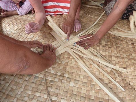 Weaving such wonders | The enthralling art of Fiji - Truly Pacific