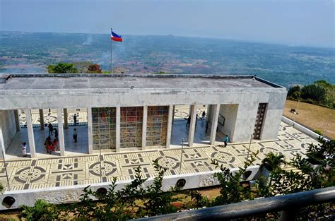 H E L L O ♥ K I M M Y : Exploring the History of Mt. Samat in Bataan