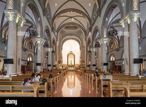 manila catholic cathedral interior in philippines Stock Photo - Alamy