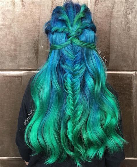 "Mermaid Hair" Trend Has Women Dyeing Hair Into Sea-Inspired Colors