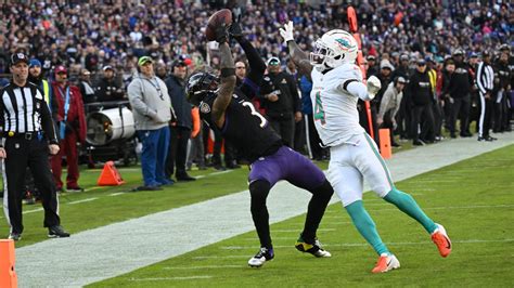 Odell Beckham Jr. Makes RIDICULOUS Deep Sideline Catch | Ravens-Dolphins Highlights, Week 17