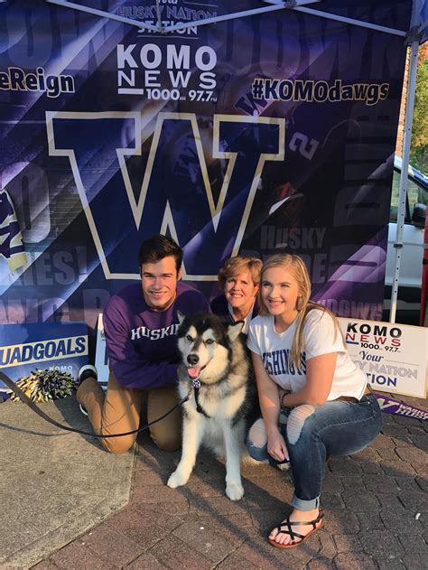 UW Husky mascot 'Dubs' to retire after 2018 football season | KOMO