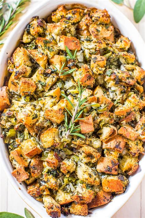 The BEST Traditional Thanksgiving Stuffing Recipe - Averie Cooks