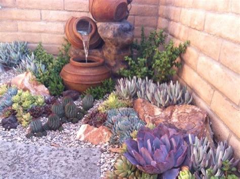 Best Cactus Landscaping Making Some Beauty Around It 05 - decoraiso.com ...