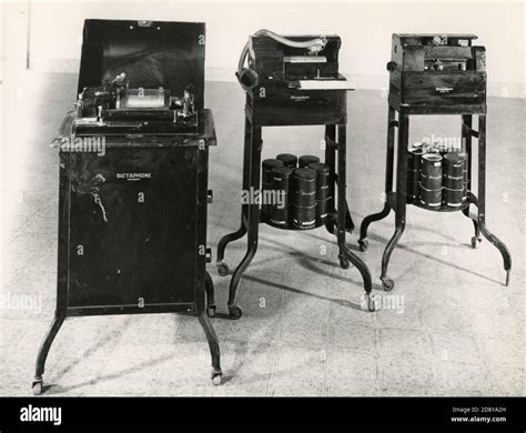 Dictation machine hi-res stock photography and images - Alamy