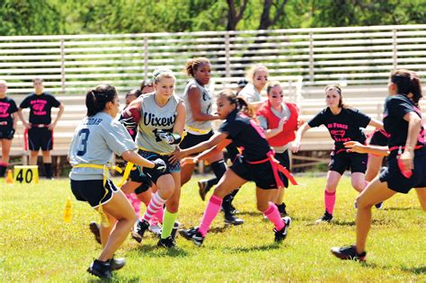 Female flag football: Players create a Hawaii gridiron league of their own | Article | The ...