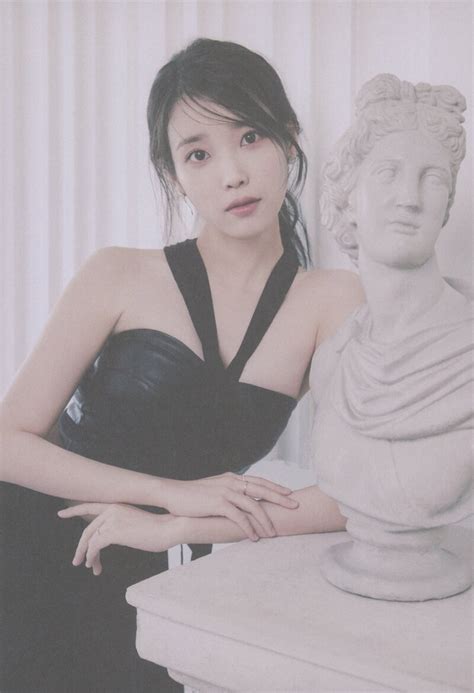 IU 2023 Season's Greetings (Scans) | kpopping