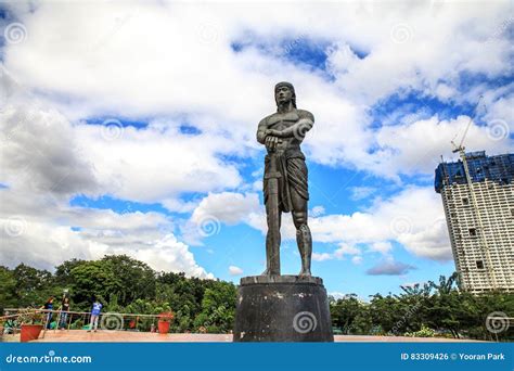 The Lapu Lapu Monument at Rizal Park Editorial Photo - Image of hall ...