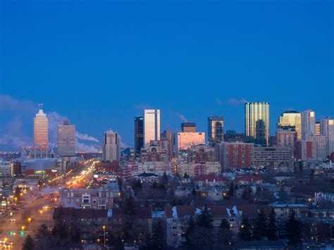 Cold winter night in Edmonton Canada - Photorator