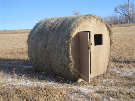 HAY BALE BLIND PHOTOS - Prairie Hunting Blinds