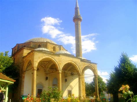 Sultan Mehmet Fatih Mosque (Priština, 1461) | Structurae