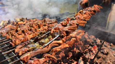 Chewing the Fat with Pakistan's BBQ Masters