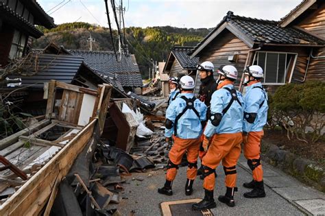 Ishikawa quake rescue efforts ramp up as crucial time window narrows - The Japan Times