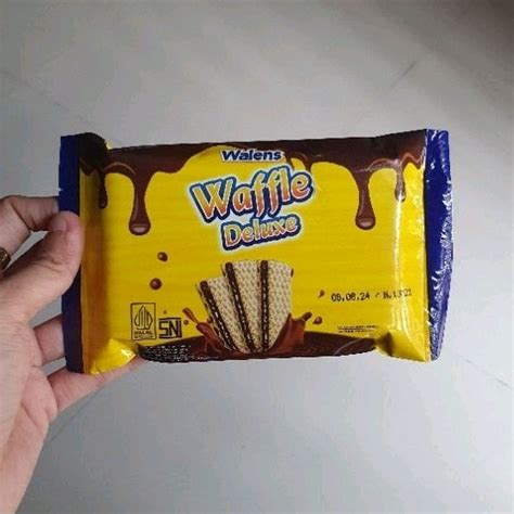 Nissin Walens waffle deluxe wafer Chocolate 30gr | Shopee Philippines