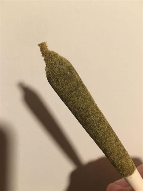 This joint i bought was dipped in hash oil and rolled in keif. Its fuzzy. : r/mildlyinteresting