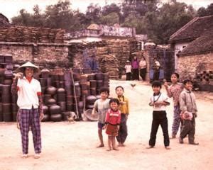 A Guide to the Countryside: The Traditional Village in Vietnam ...