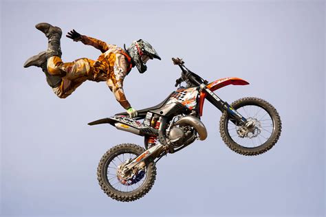 Freestyle Motocross Stunt Shows Returning to the Pacific Coast Dream Machines Show | Half Moon ...