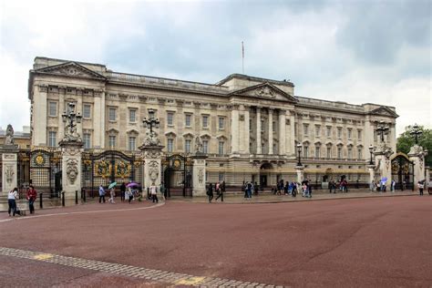 Tour Buckingham Palace. | Things to Do in London | POPSUGAR Smart Living Photo 16