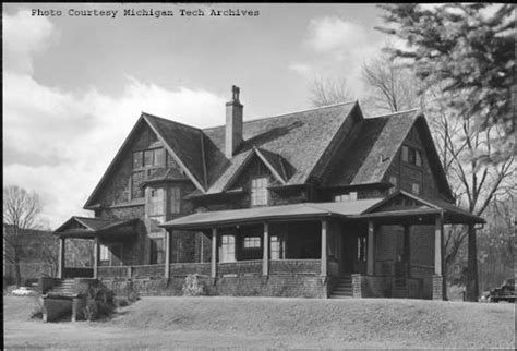 Worcester House — Copper Country Architects