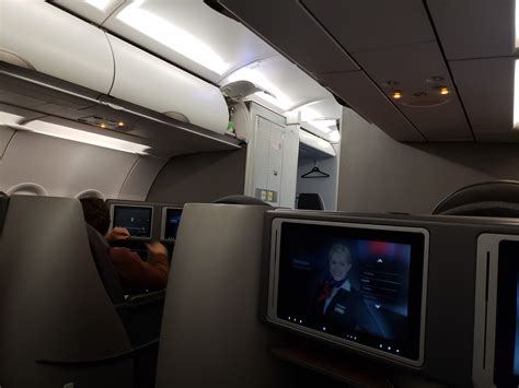 Airline Review: American Airlines – Business Class (Airbus A321 32B ...