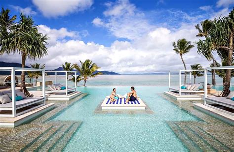 InterContinental Hayman Island Resort – Whitsunday Islands, Australia – Infinity Pool Lounge ...