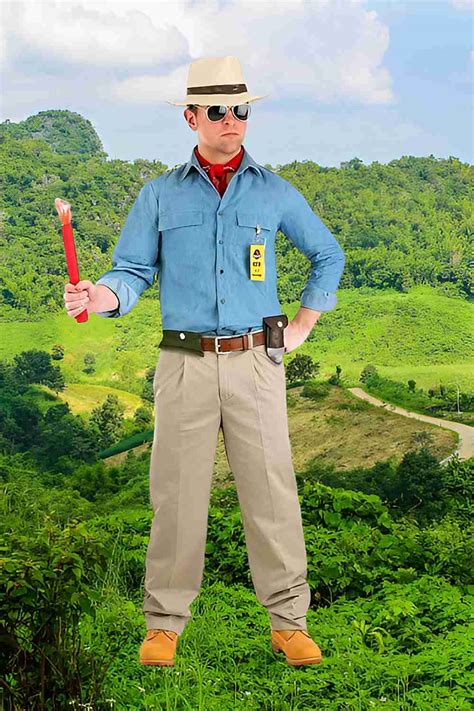 Create a Dr. Alan Grant Jurassic Park Costume – 90s Fancy Dress Ideas