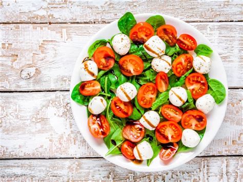 Baby Spinach Salad with Tomato and Mozzarella Recipe | CDKitchen.com