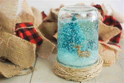 How to Make a Snow Globe in a Mason Jar